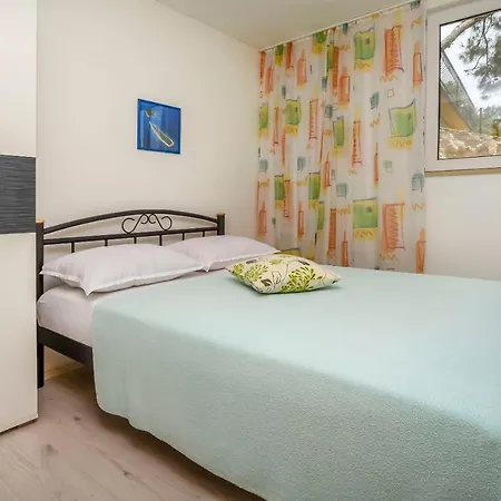 Ive I Maja Apartamento *