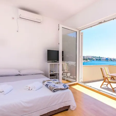 Ive I Maja Apartamento