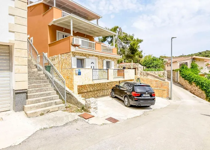 Apartamento Ive I Maja Ražanj