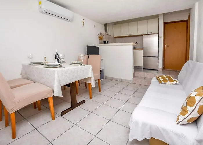 Ive I Maja Apartamento *