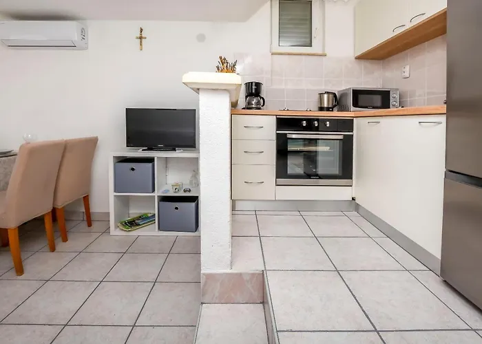 Ive I Maja Apartamento Ražanj